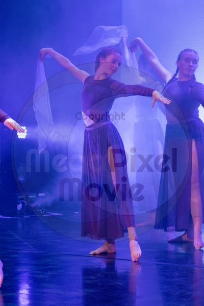 Dorothy Stringer Show - Image 1_696A5183