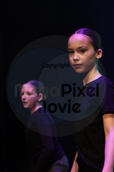 Dorothy Stringer Show - Image 1_696A3068