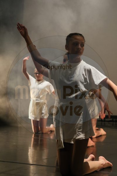 Dorothy Stringer Show - Image 0653