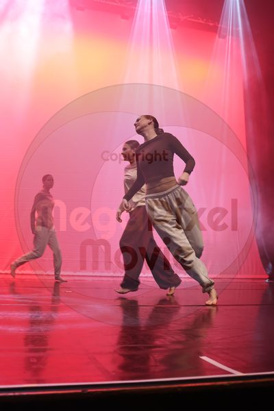 Dorothy Stringer Show - Image 1_696A4892