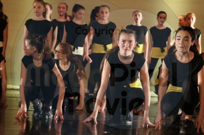 Dorothy Stringer Show - Image 5095