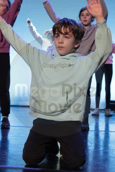 Let's Dance - Image 696A5696