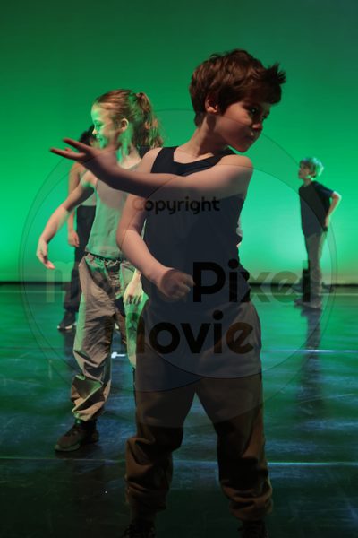 Let's Dance - Image 696A8089