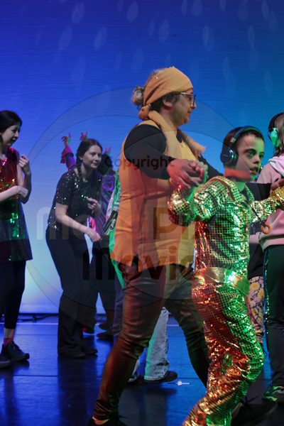 Let's Dance - Image 696A2973-2