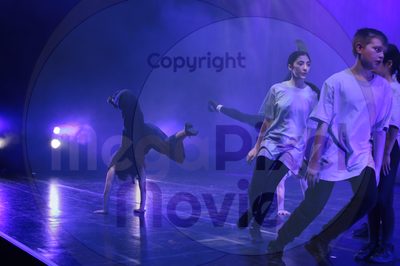 Let's Dance - Image 4060