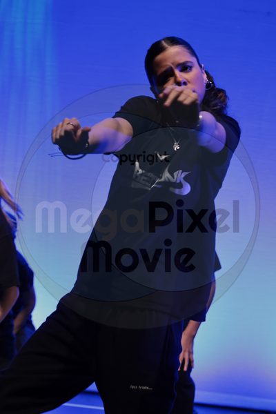 Let's Dance - Image 696A4440-2