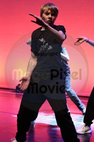 Let's Dance - Image 696A4834-2