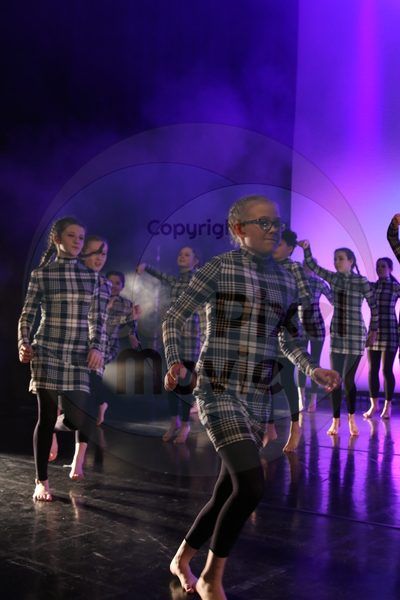 Dorothy Stringer Show - Image 0410