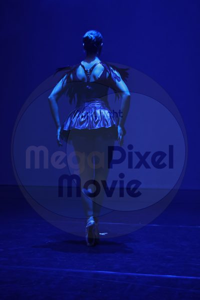 Dorothy Stringer Show - Image 696A0696