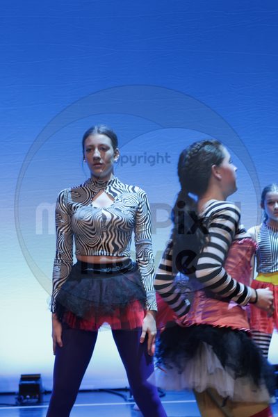 Dorothy Stringer Show - Image 1_696A6772