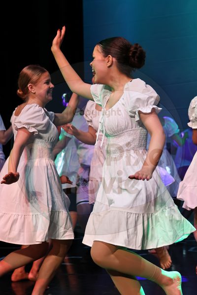Dorothy Stringer Show - Image 696A9397