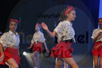 Dorothy Stringer Show - Image 9725