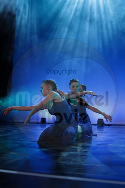 Dorothy Stringer Show - Image 1_696A9953