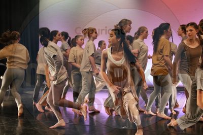 Dorothy Stringer Show - Image 0305
