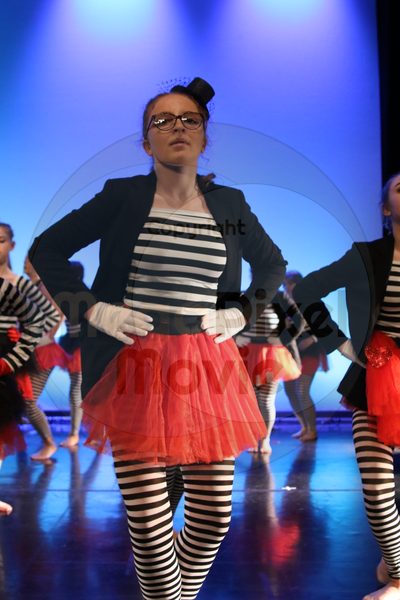 Dorothy Stringer Show - Image 1023