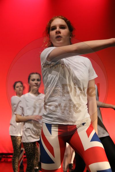 Dorothy Stringer Show - Image 2000