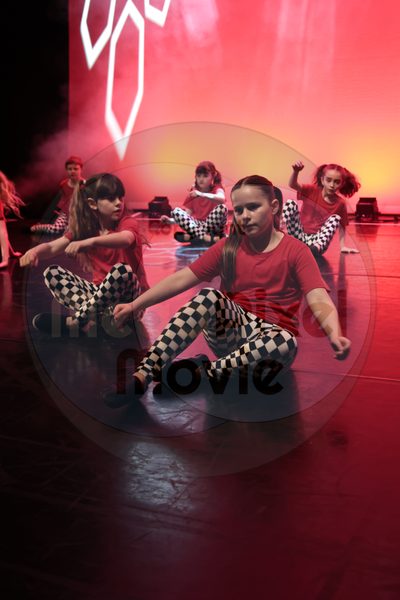 Let's Dance - Image 696A4516
