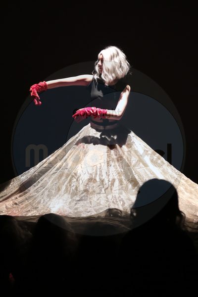Dorothy Stringer Show - Image 0688