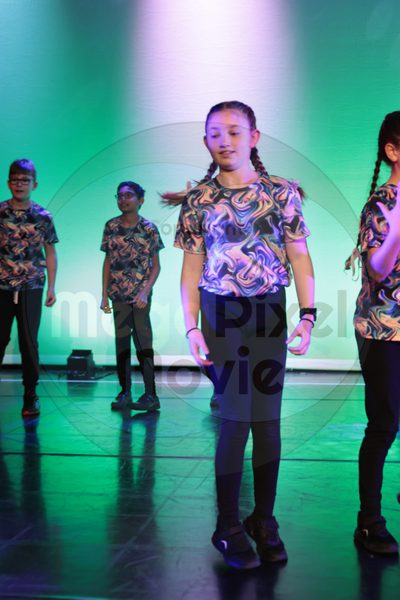 Let's Dance - Image 696A2892-2