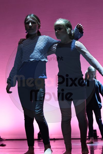 Let's Dance - Image 696A6366-3
