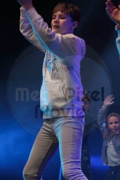 Let's Dance - Image 8983