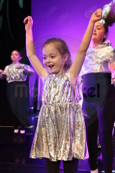 Let's Dance - Image 696A4977-2