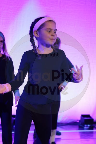 Let's Dance - Image 696A3304