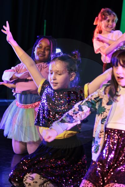 Let's Dance - Image 696A6772-2