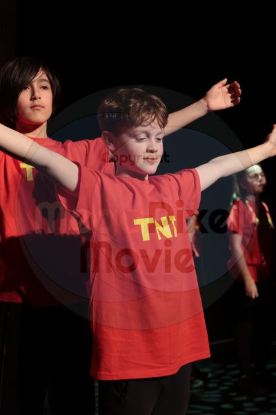 Let's Dance - Image 696A4092