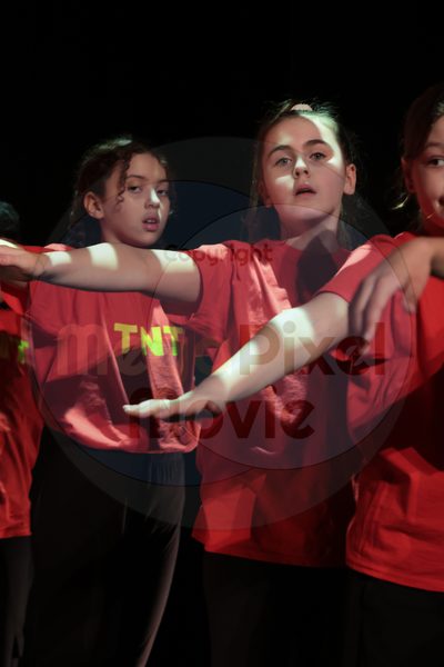Let's Dance - Image 696A4422