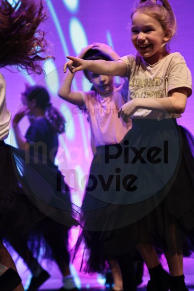 Let's Dance - Image 696A5681