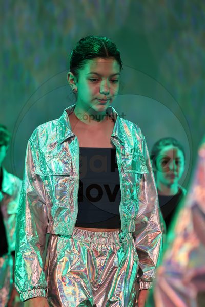 Let's Dance - Image 696A9081