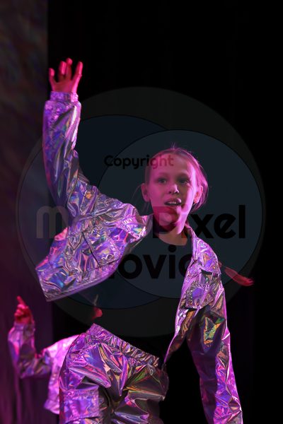 Let's Dance - Image 696A9240