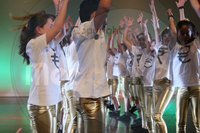 Let's Dance - Image 5498