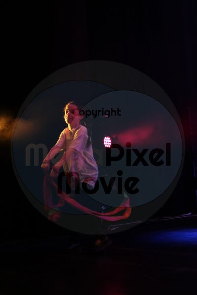 Let's Dance - Image 8009
