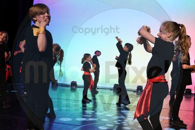 Let's Dance - Image 696A3374