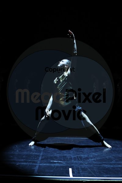 Let's Dance - Image 696A9551