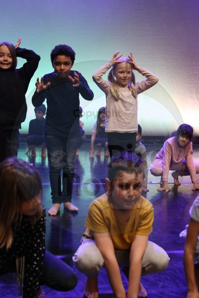 Let's Dance - Image 4563
