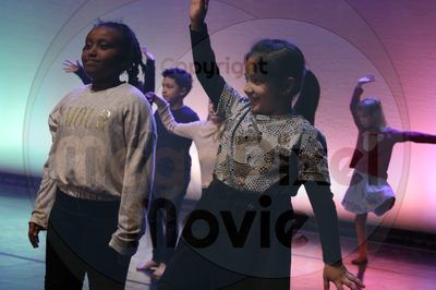 Let's Dance - Image 4677