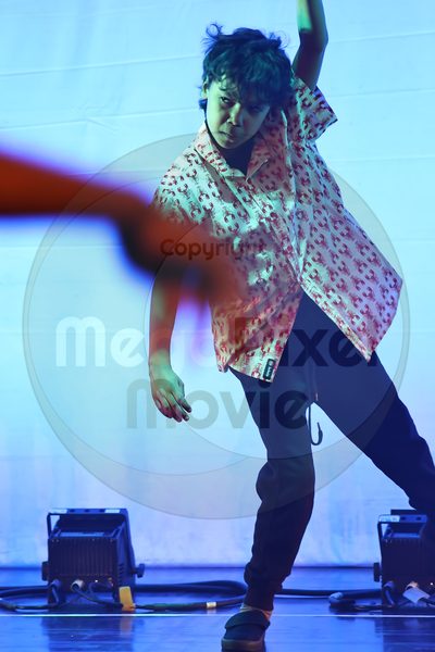 Let's Dance - Image 696A6166