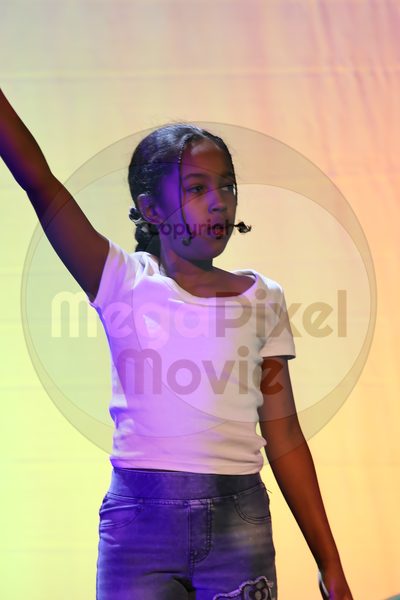 Let's Dance - Image 696A1774