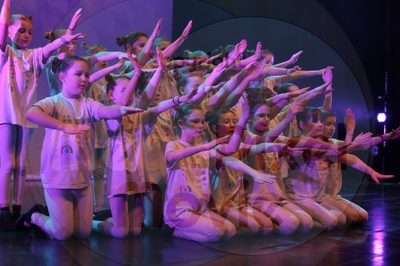 Let's Dance - Image 4687