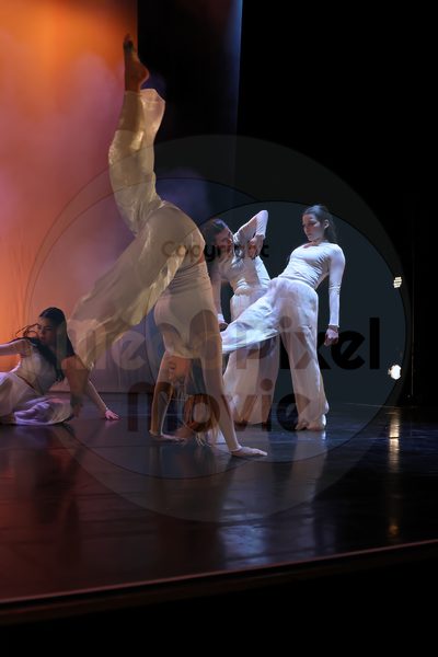 Let's Dance - Image 696A3676