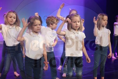 Let's Dance - Image 8979