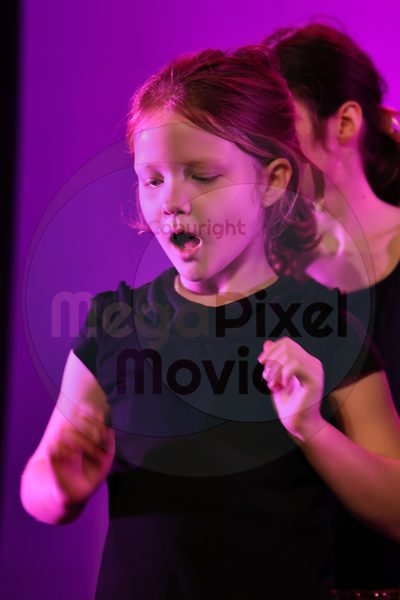 Let's Dance - Image 696A6810
