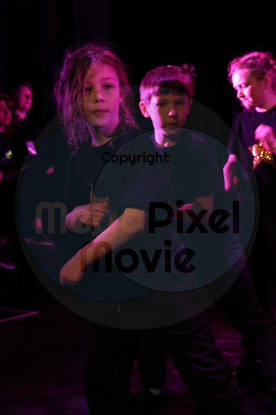 Let's Dance - Image 696A6840