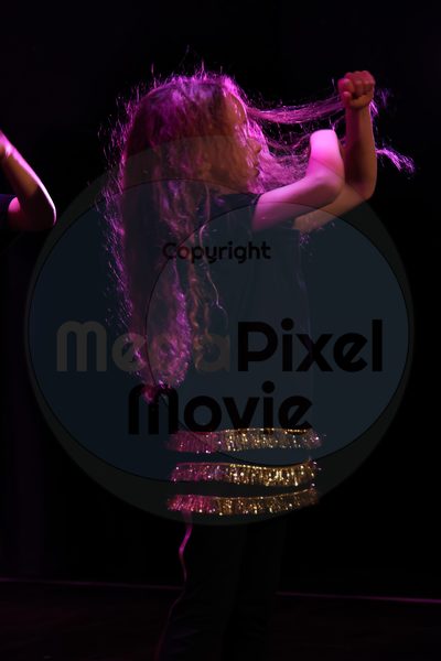 Let's Dance - Image 696A7569