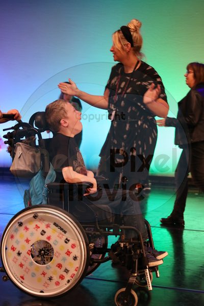 Let's Dance - Image 7444