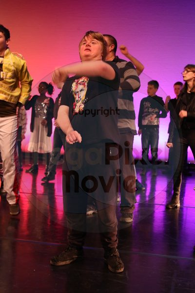Let's Dance - Image 7485