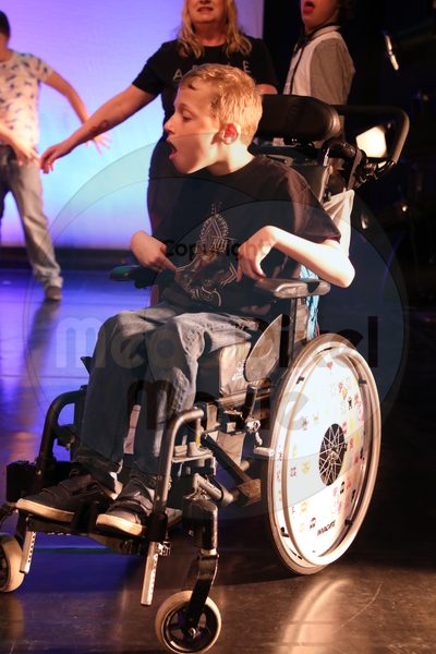 Let's Dance - Image 7643